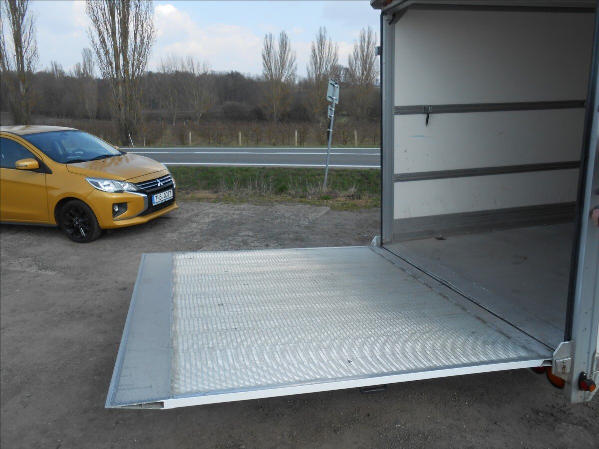 Volkswagen Transporter Kombi 2,0 l 75 kw