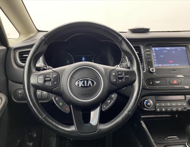 KIA Carens 10
