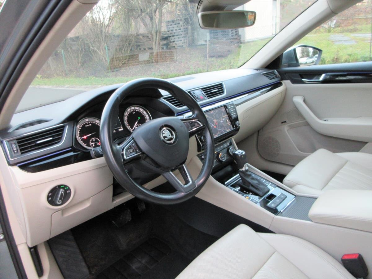 Škoda Superb