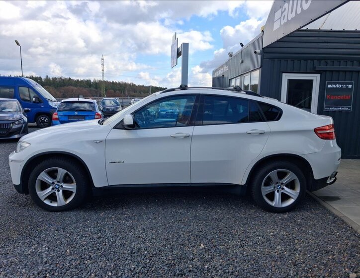 BMW X6 Kombi 3,0 l 180 kw