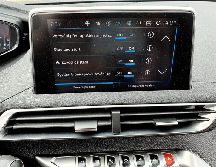 Peugeot 5008 SUV / Terénní 1,5 l 96 kw