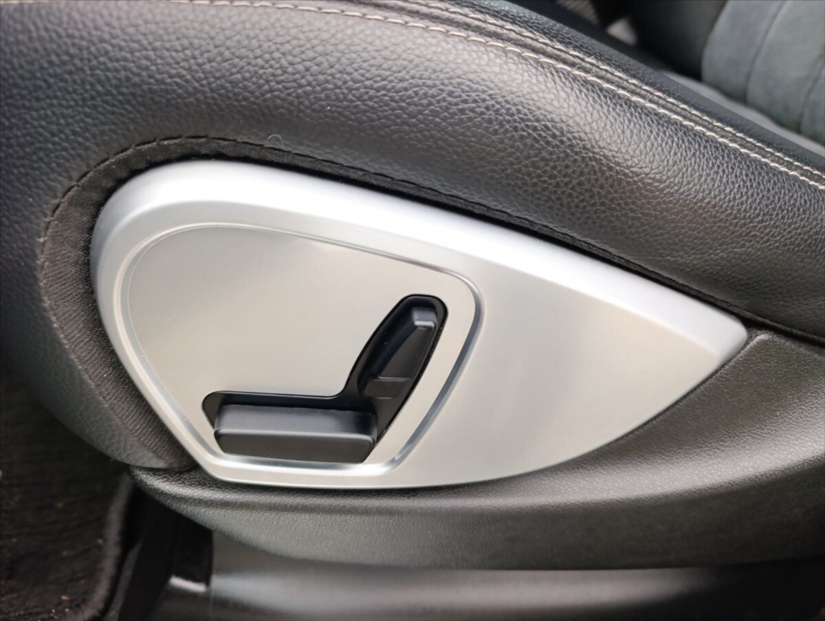 Mercedes-Benz Třídy M SUV 3,0 l 165 kw