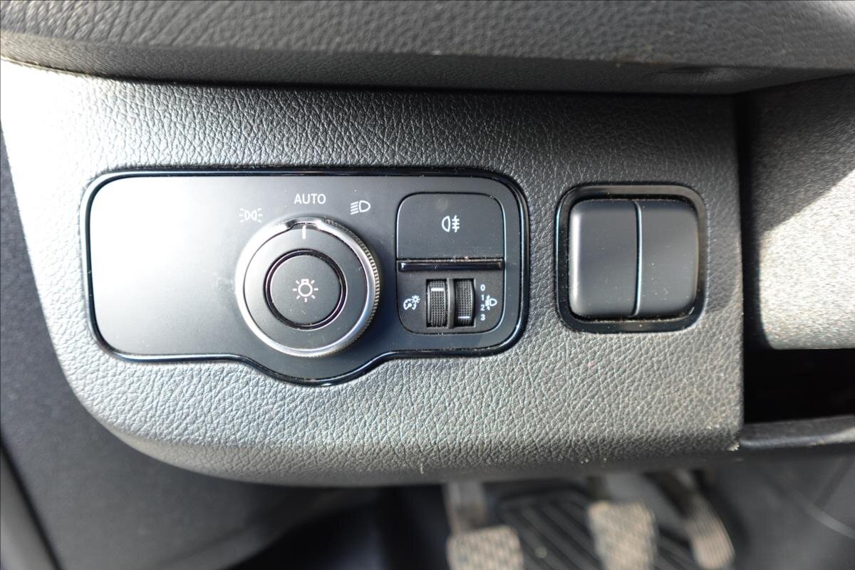 Mercedes-Benz Sprinter Valník 2,0 l 125 kw