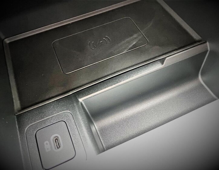 Land Rover Range Rover Velar SUV / Terénní 2,0 l 150 kw