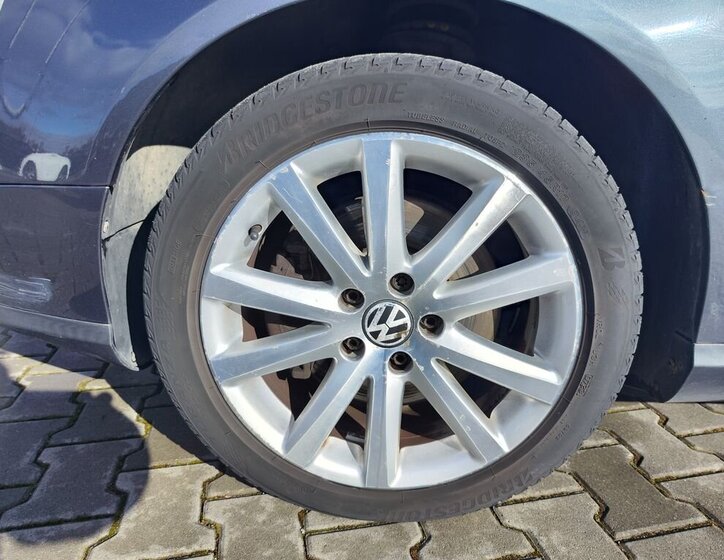 Volkswagen Passat Kombi 2,0 l 103 kw