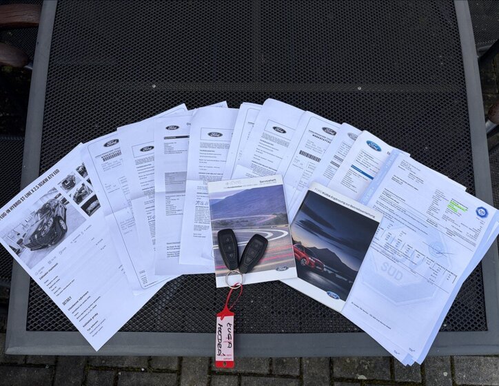 Ford Kuga SUV / Terénní 2,5 l 165 kw