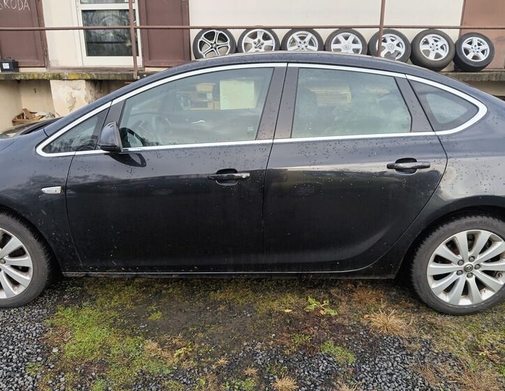 Opel Astra Sedan 1,4 l 103 kw