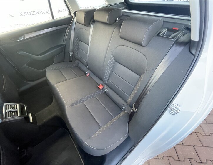 Škoda Superb Kombi 1,4 l 92 kw