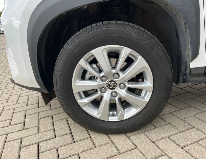 Toyota Yaris Cross 28