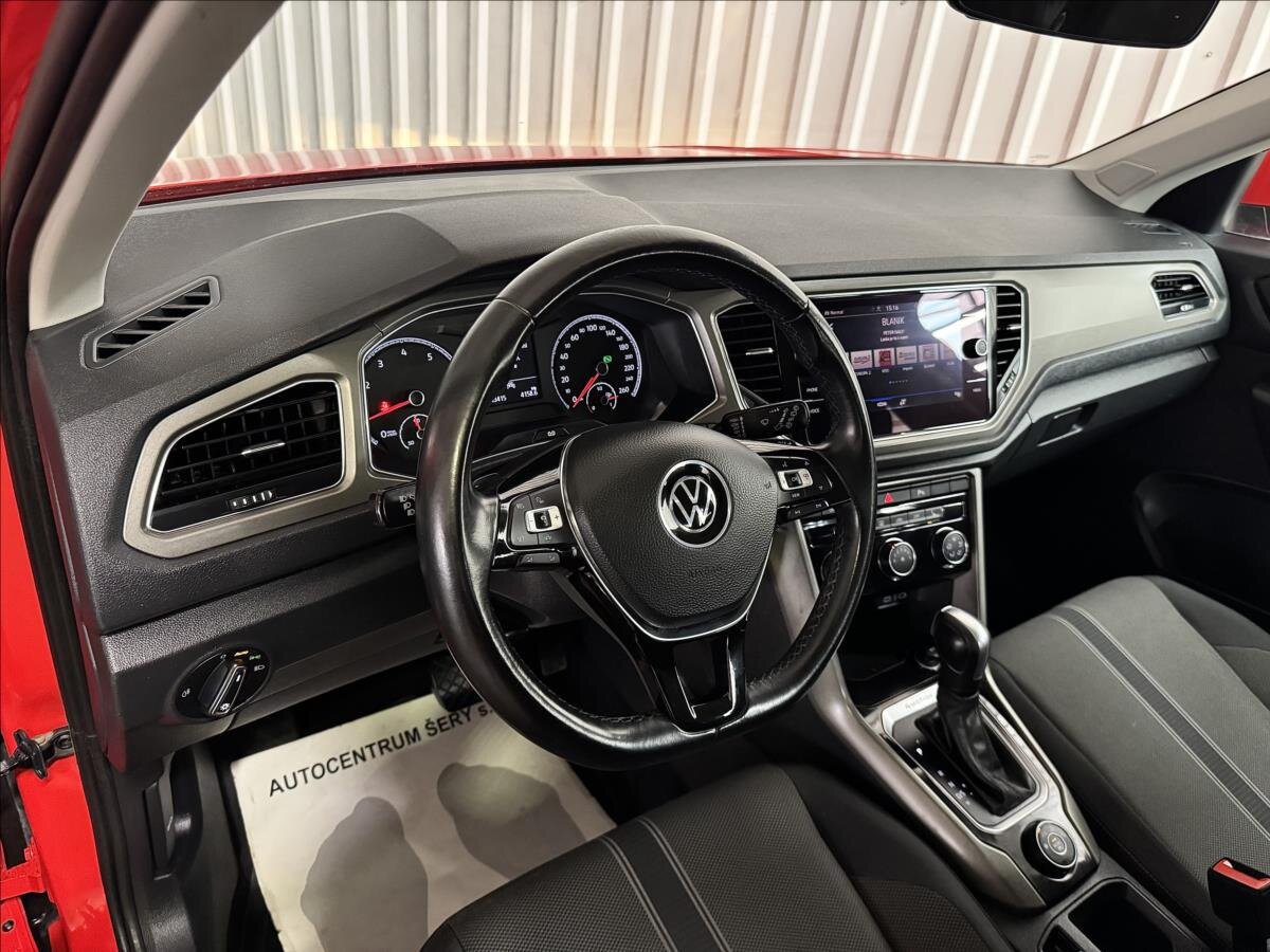 Volkswagen T-Roc SUV / Terénní 2,0 l 140 kw