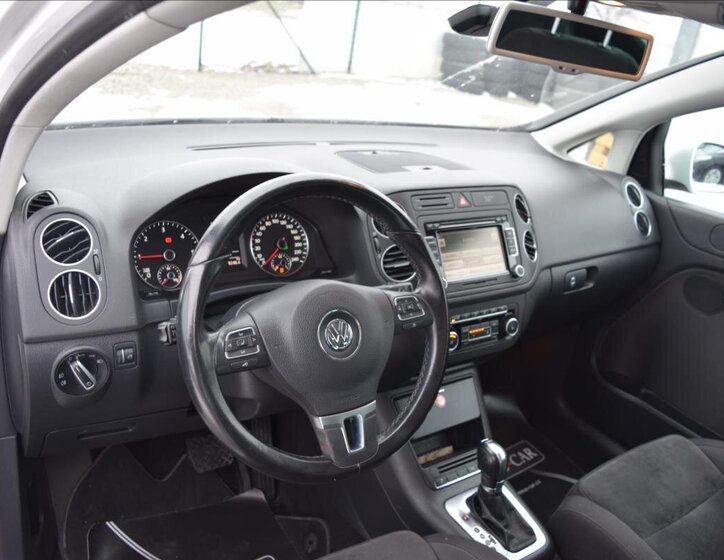 Volkswagen Golf Kombi 1,6 l 77 kw