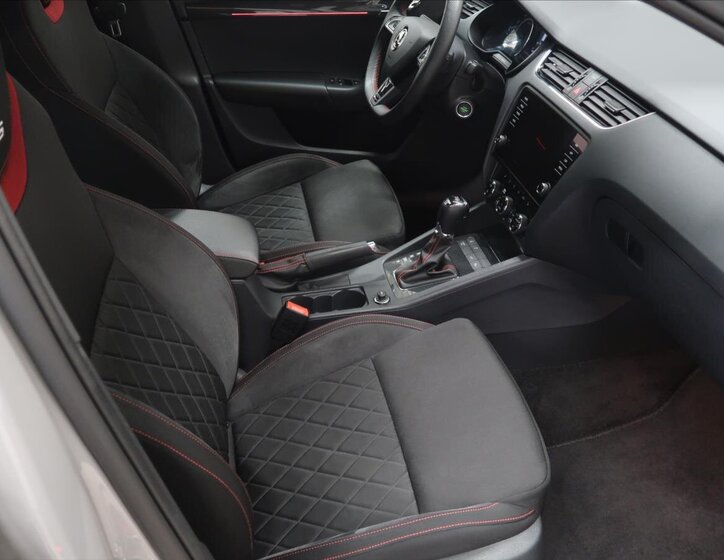 Škoda Octavia Kombi 2,0 l 180 kw