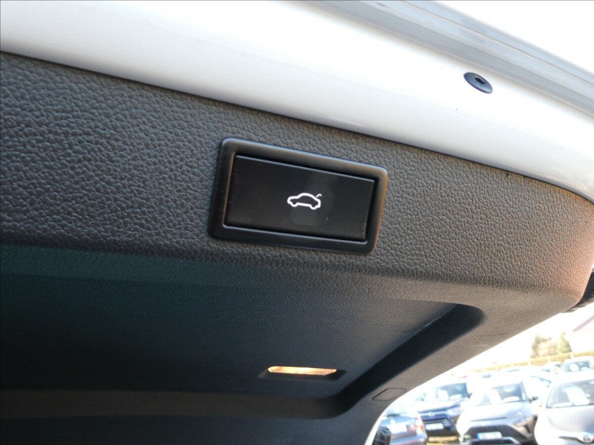 Škoda Superb Kombi 2,0 l 110 kw