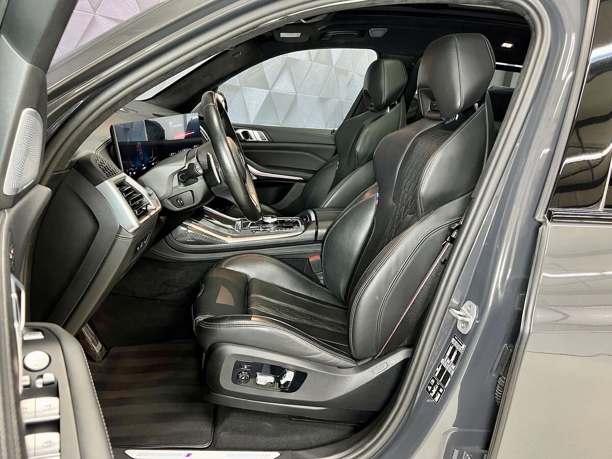 BMW X7 SUV / Terénní 4,4 l 390 kw