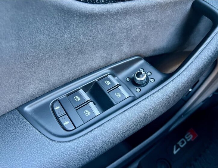 Audi SQ7 SUV / Terénní 4,0 l 320 kw