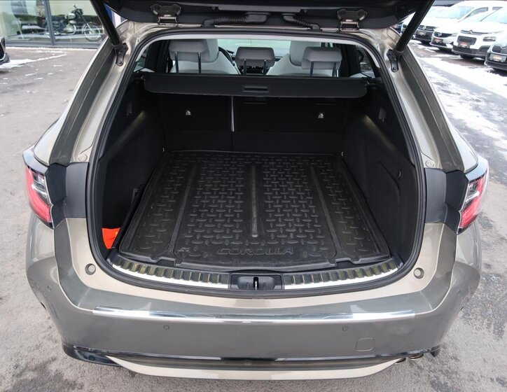 Toyota Corolla Kombi 2,0 l 132 kw