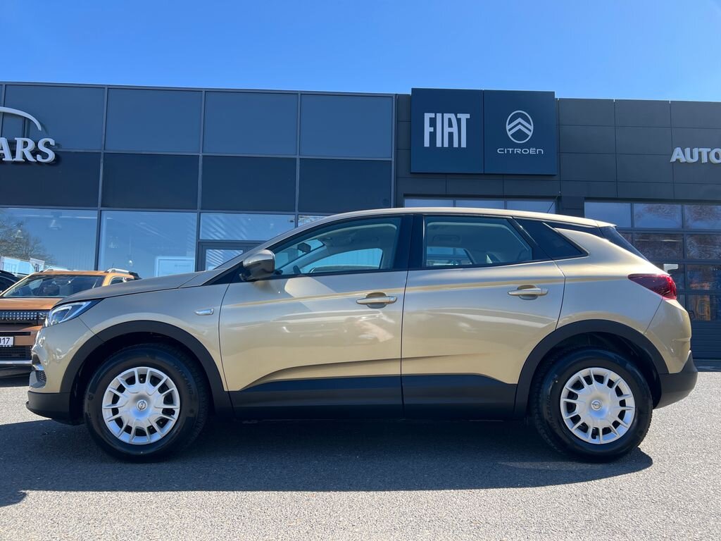 Opel Grandland X Hatchback 1,2 l 96 kw