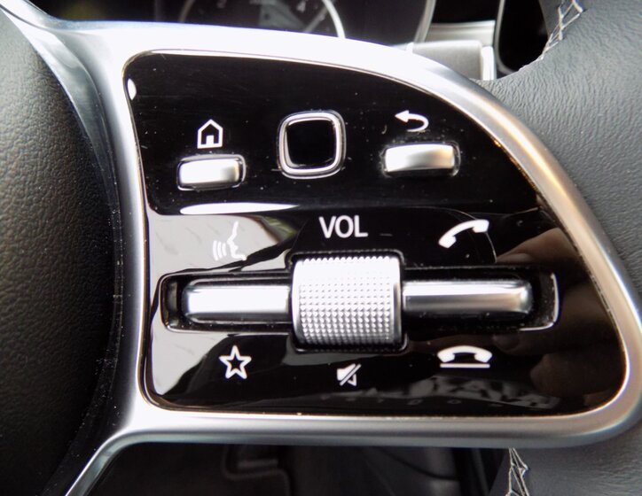 Mercedes-Benz GLC 27