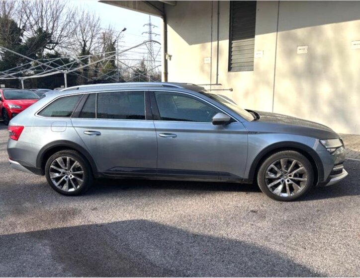 Škoda Superb Kombi 2,0 l 140 kw