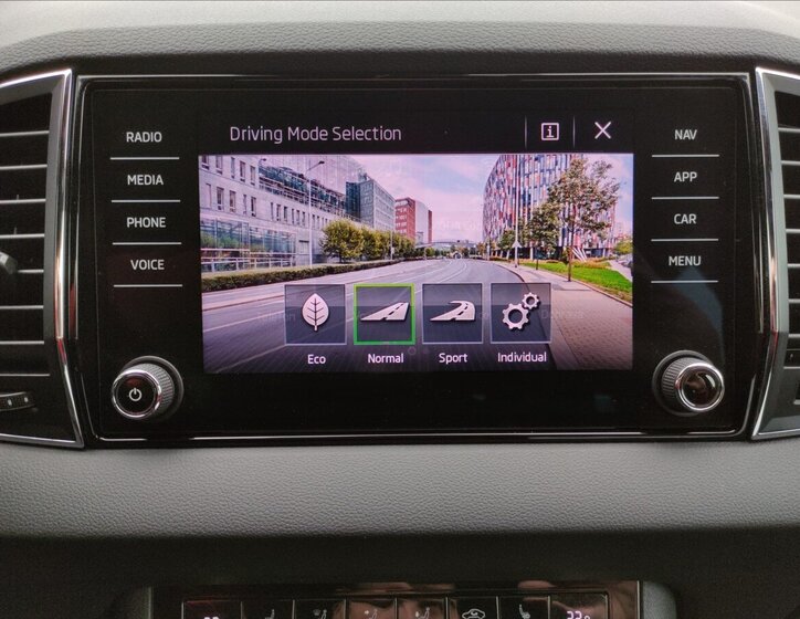 Škoda Karoq SUV / Terénní 2,0 l 110 kw