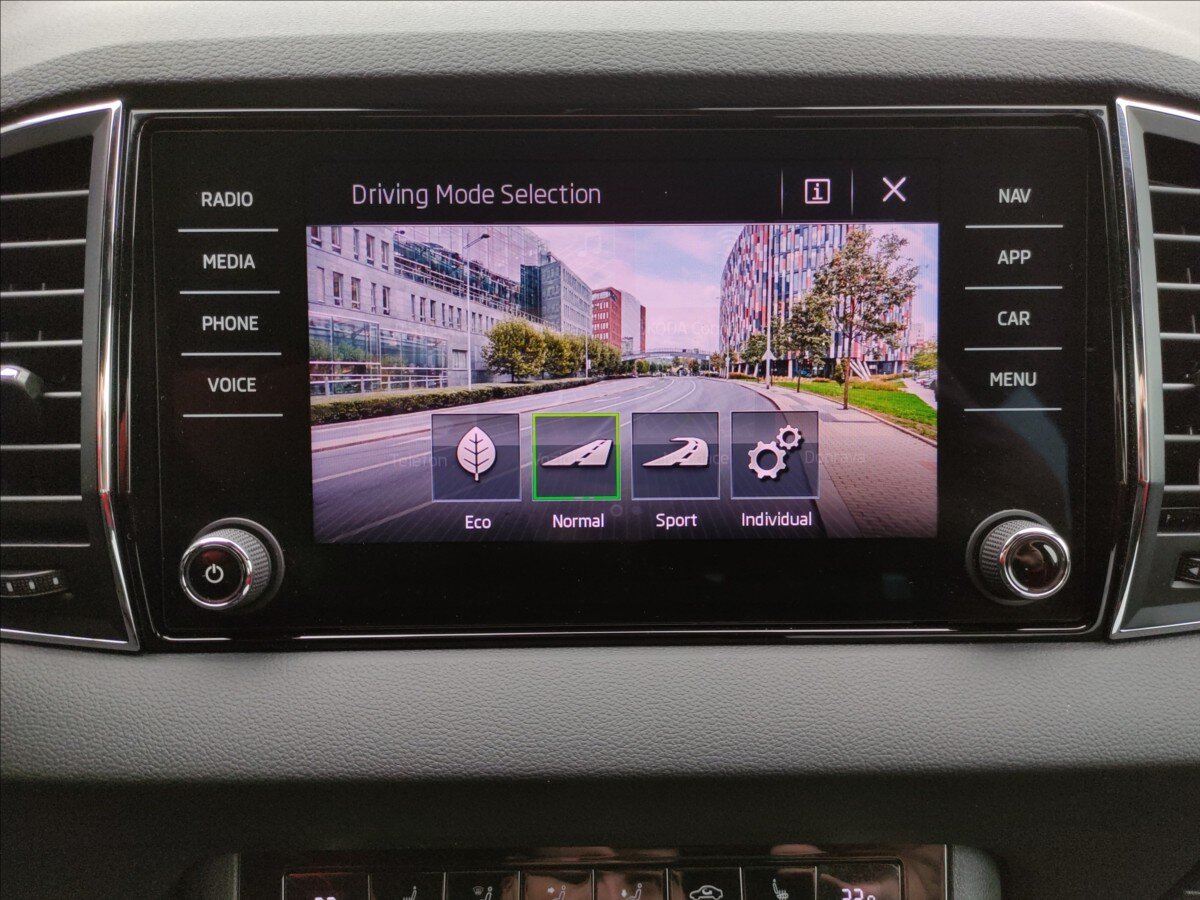 Škoda Karoq SUV / Terénní 2,0 l 110 kw