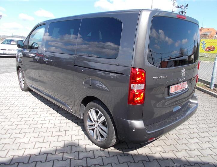 Peugeot Traveller 12