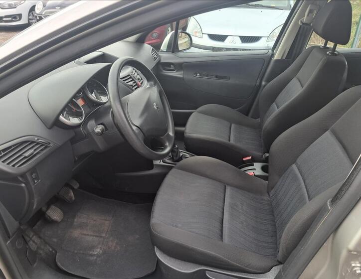 Peugeot 207 13