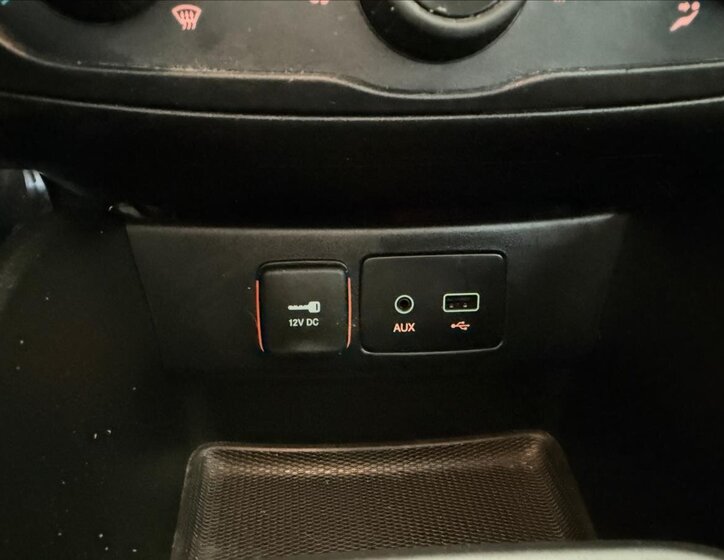 Fiat Tipo Sedan / Limuzína 1,4 l 70 kw