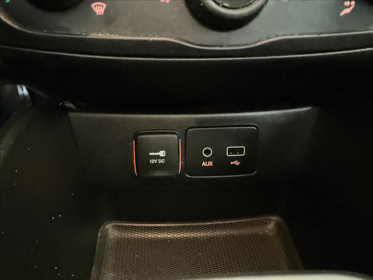 Fiat Tipo Sedan / Limuzína 1,4 l 70 kw