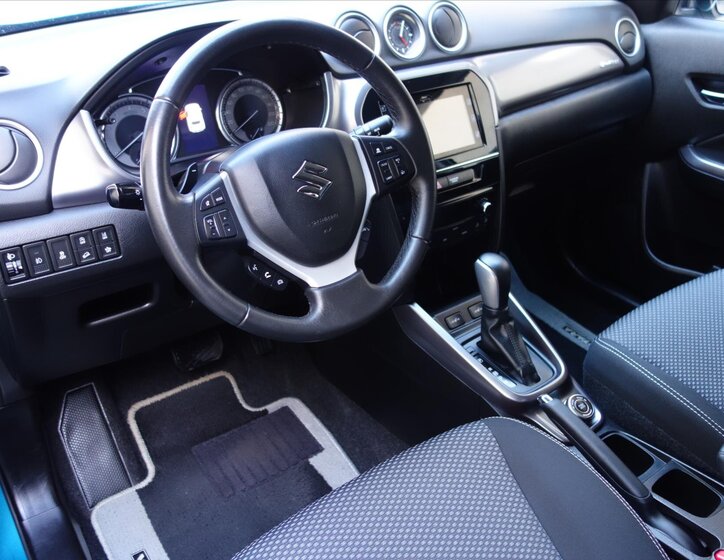 Suzuki Vitara SUV 1,4 l 103 kw