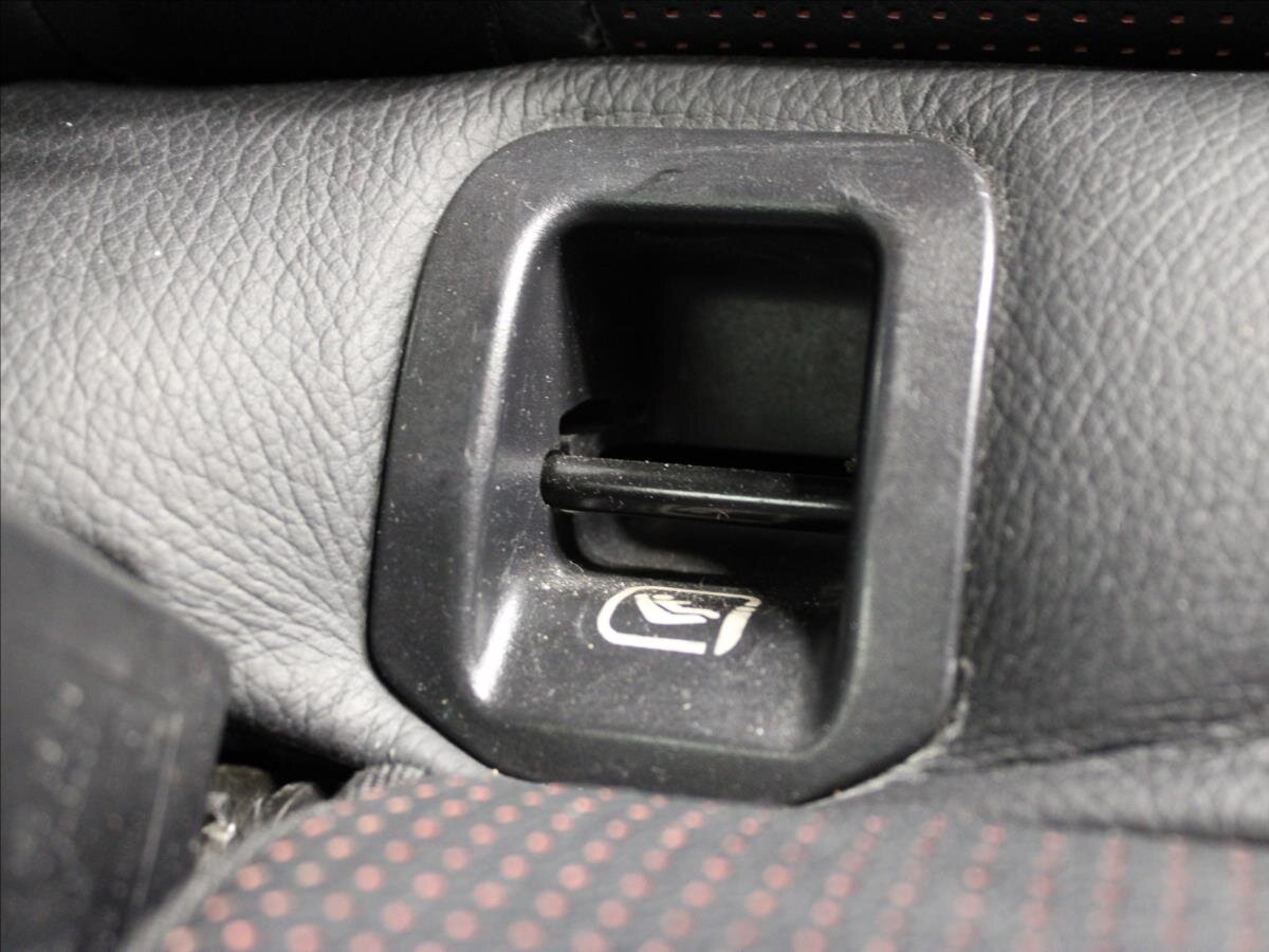 Mercedes-Benz CLA Kombi 2,1 l 100 kw