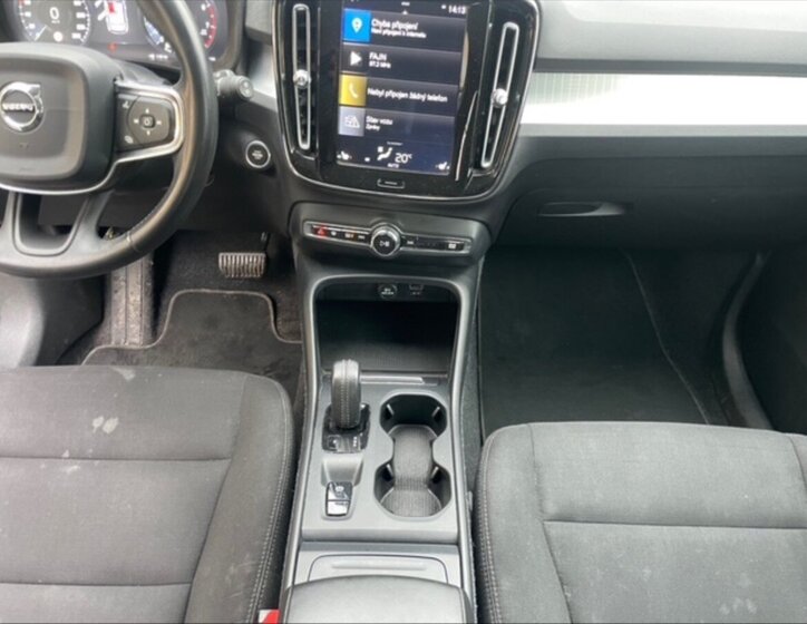 Volvo XC40 10