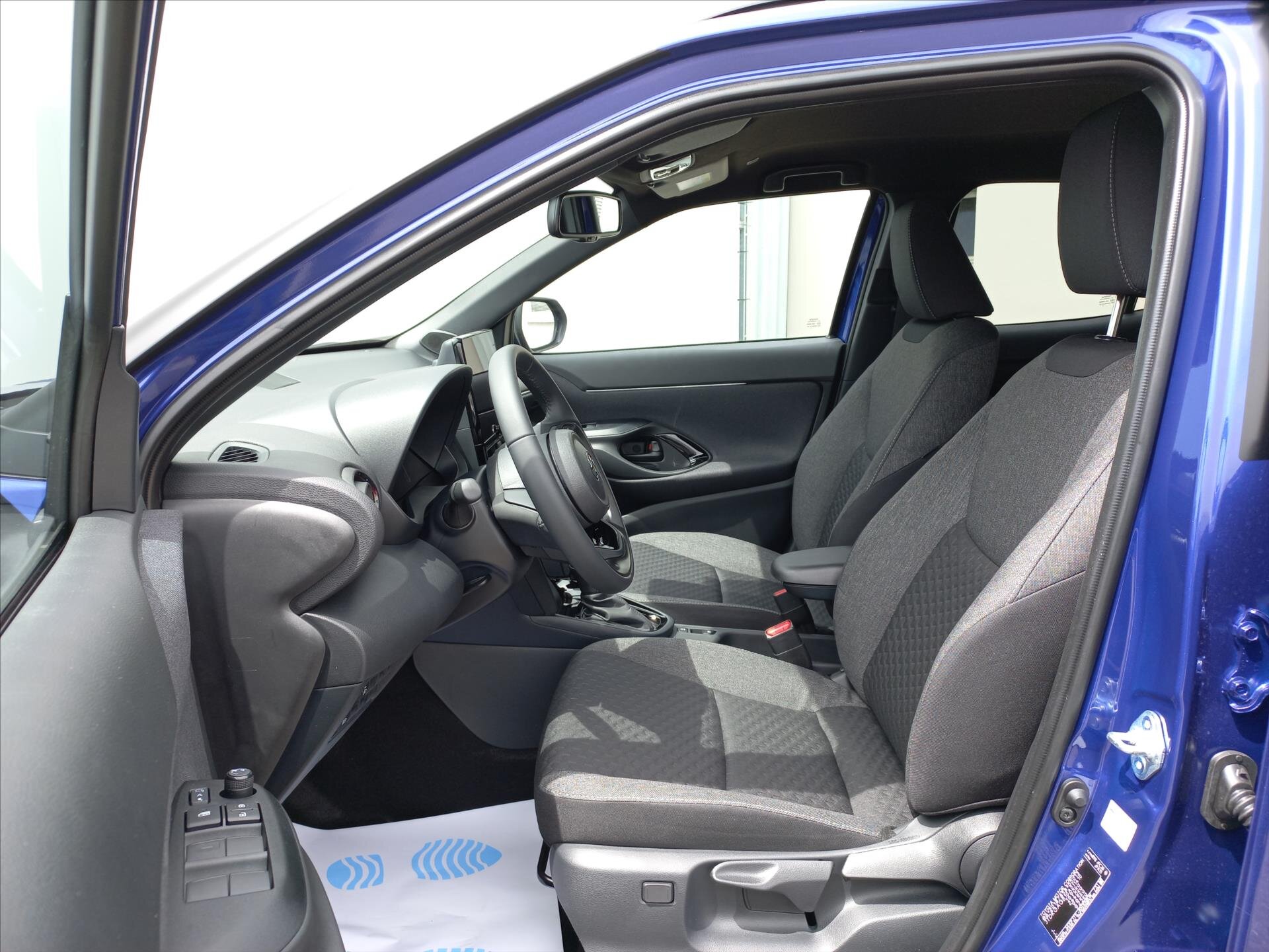 Toyota Yaris Cross CUV / Crossover 1,5 l 68 kw