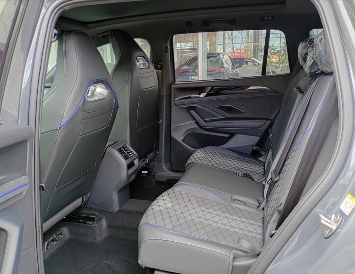 Volkswagen Tayron SUV / Terénní 2,0 l 195 kw