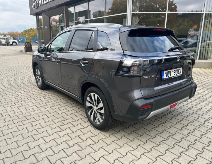 Suzuki S-Cross SUV 1,5 l 75 kw