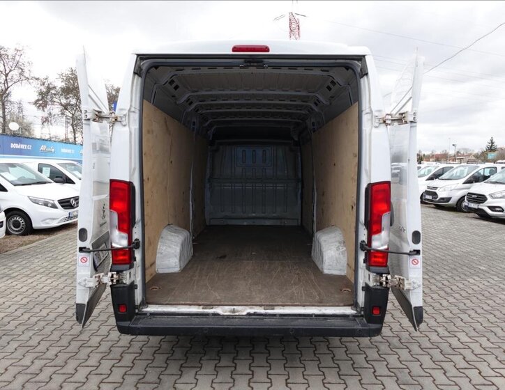 Peugeot Boxer Ostatní 2,2 l 121 kw