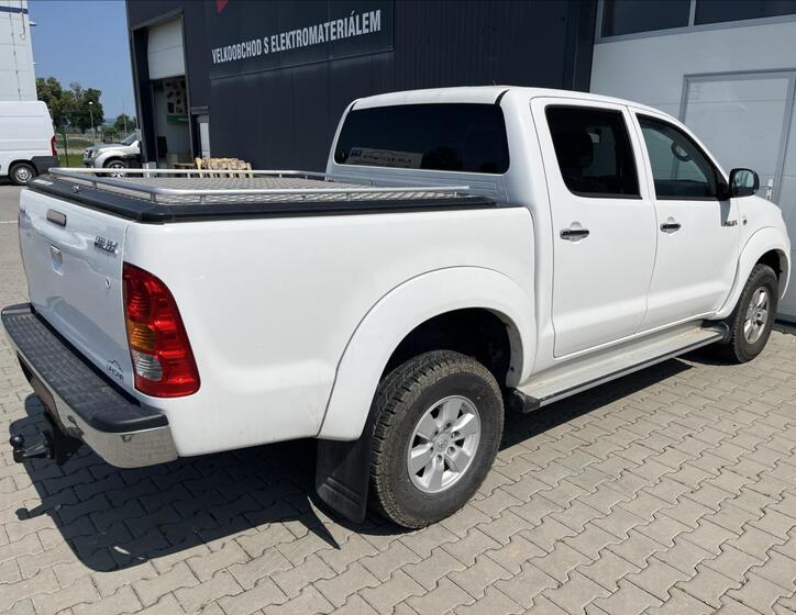 Toyota Hilux 6