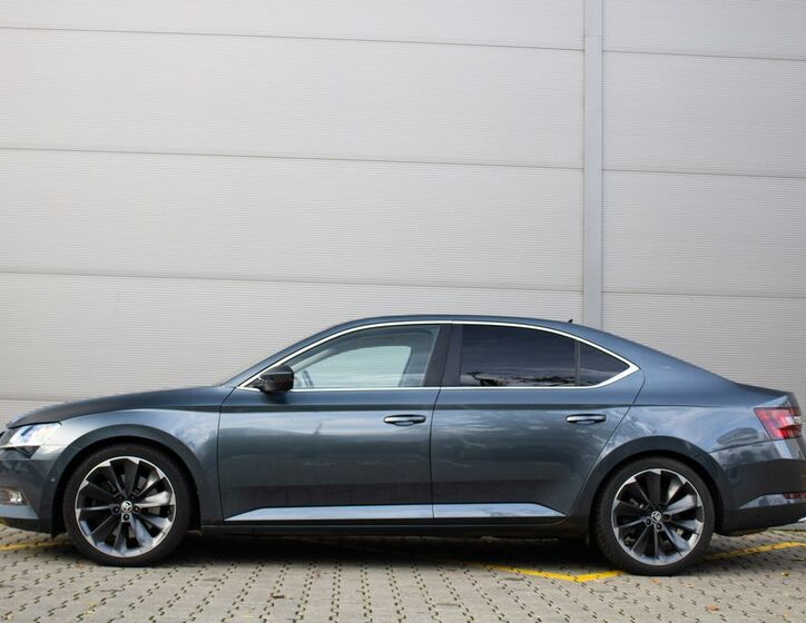 Škoda Superb 8