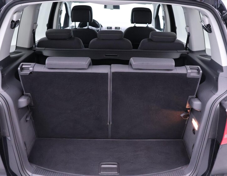 Volkswagen Touran MPV 1,2 l 77 kw