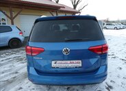 Volkswagen Touran 8