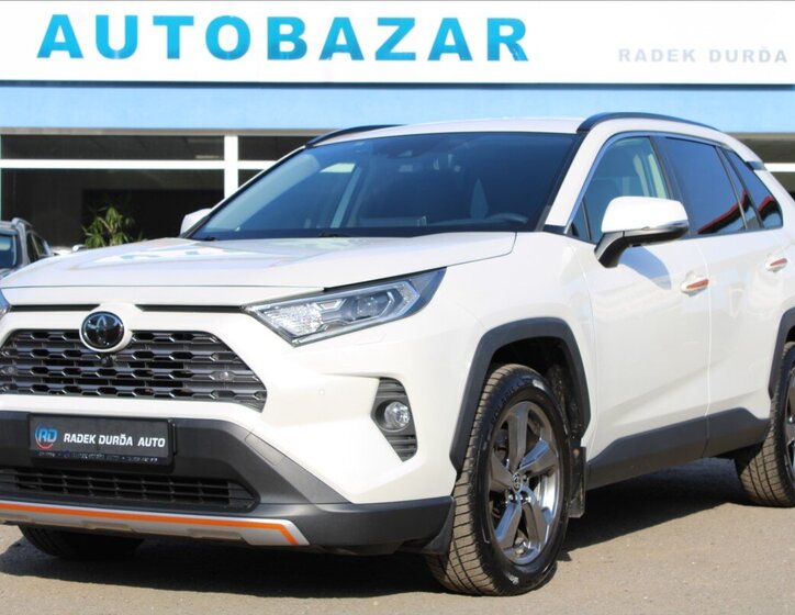 Toyota RAV4 SUV 2,0 l 129 kw