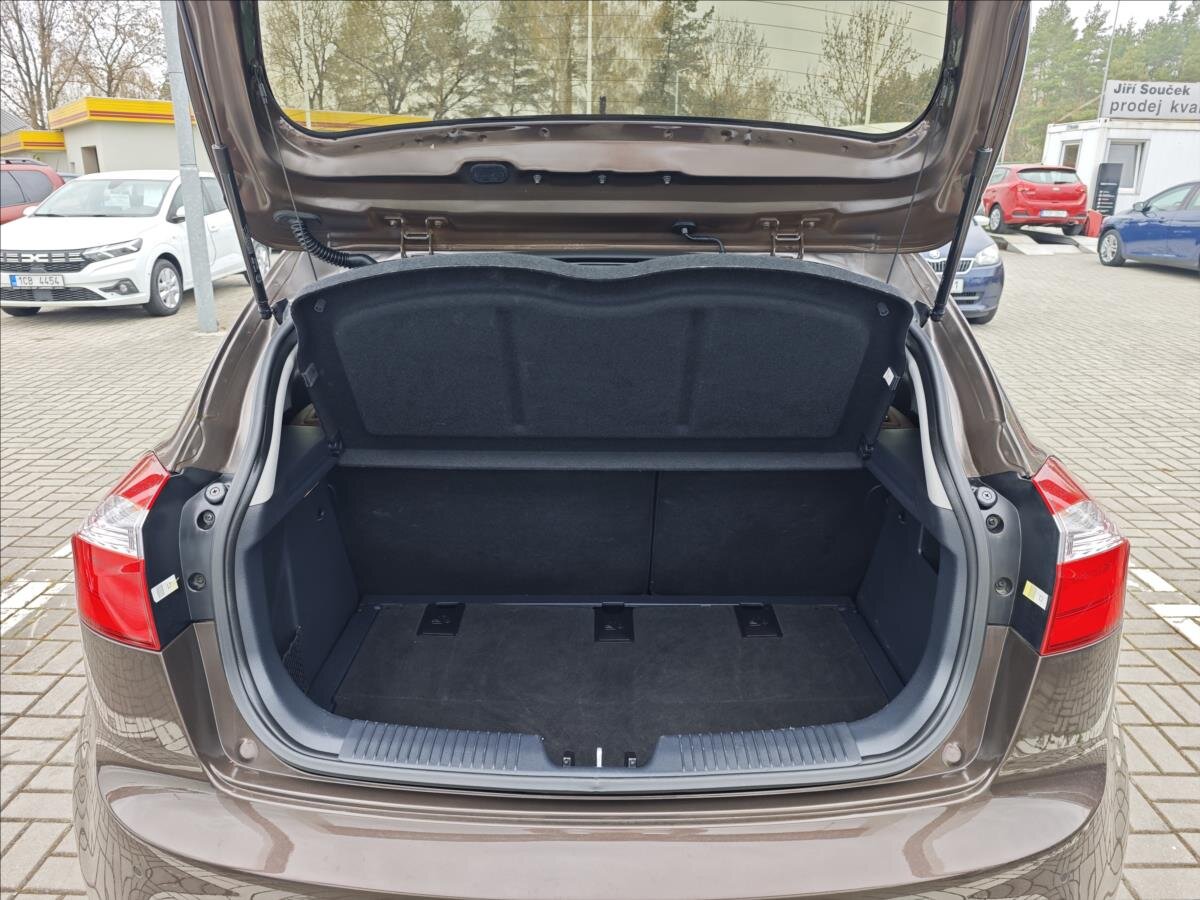 KIA Rio Hatchback 1,4 l 80 kw