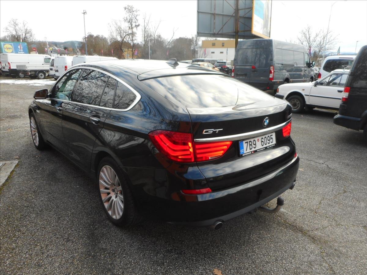 BMW Řada 5 Sedan 3,0 l 220 kw