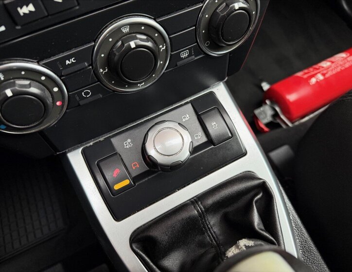 Land Rover Freelander SUV 2,2 l 110 kw