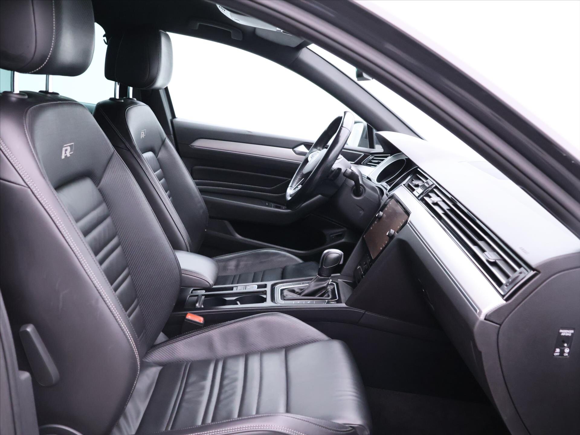 Volkswagen Passat Sedan / Limuzína 2,0 l 140 kw