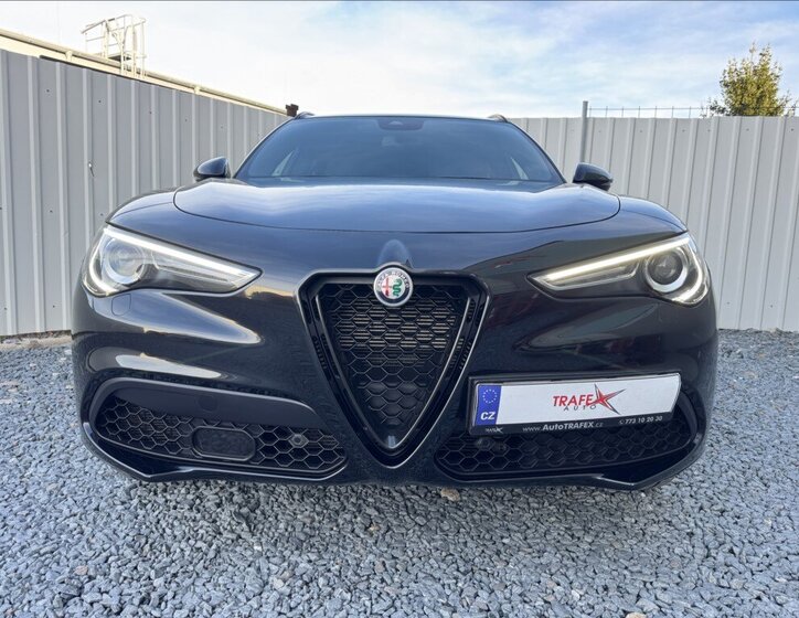 Alfa Romeo Stelvio SUV 2,0 l 206 kw
