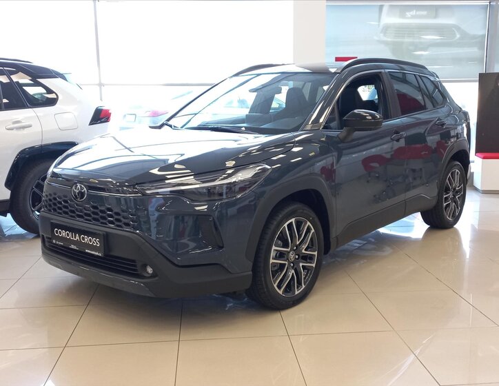 Toyota Corolla Cross CUV 2,0 l 112 kw