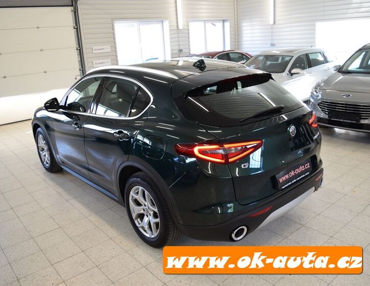 Alfa Romeo Stelvio 4