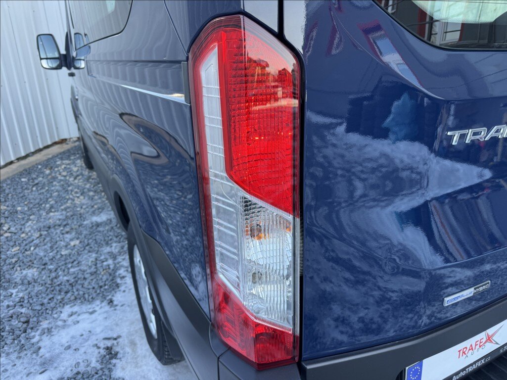 Ford Transit Kombi 2,0 l 96 kw