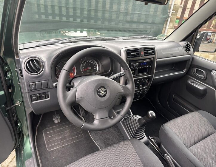 Suzuki Jimny 16
